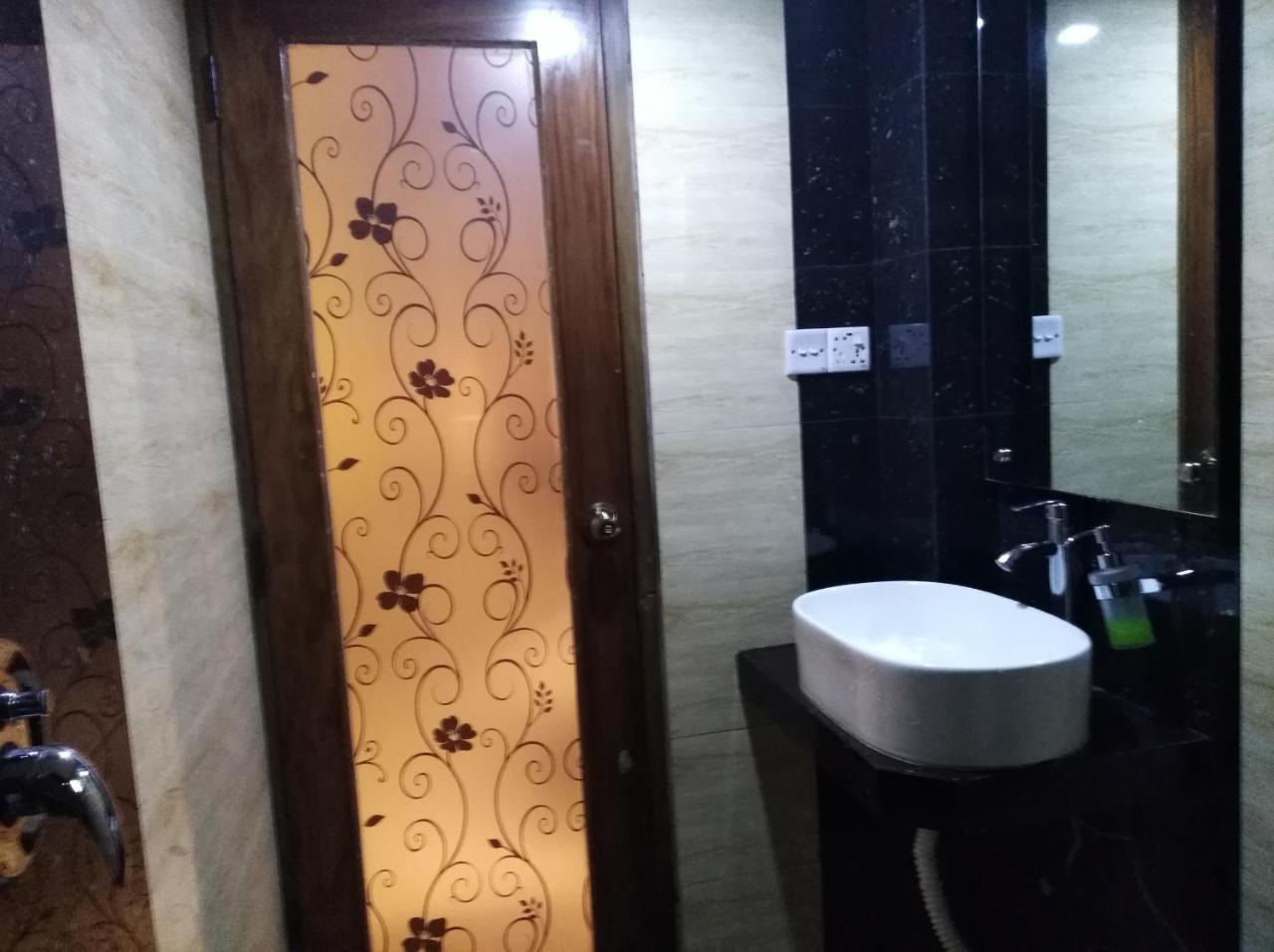 Bottomhill Palace Hotel 실헷 외부 사진